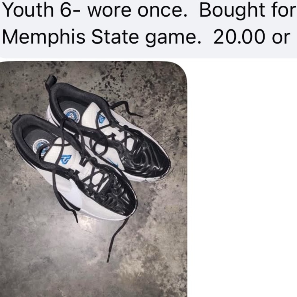 Nike Kids Sneakers - Black and White (wore once)